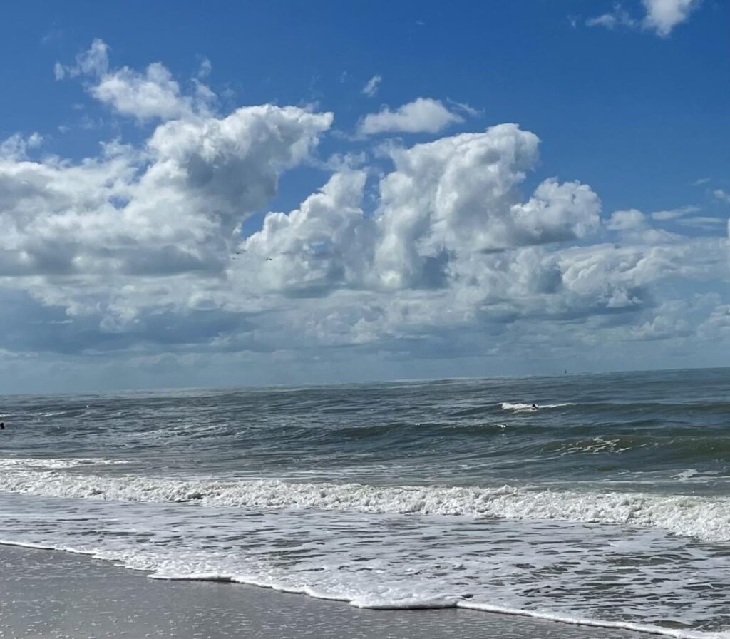 Picture of Florida ocean with tide and blue sky